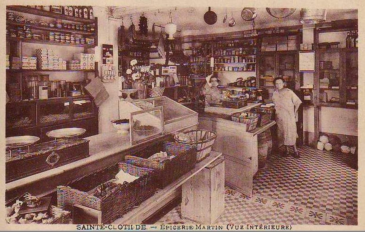 SAINTE CLOTILDE EPICERIE MARTIN.jpg